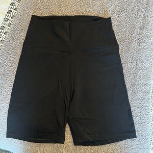 Aritzia Biker Shorts